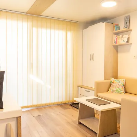 船屋 Sirena Lux Seahouse In Marina Portoroz, Beachfront With Terrace And Jacuzzi